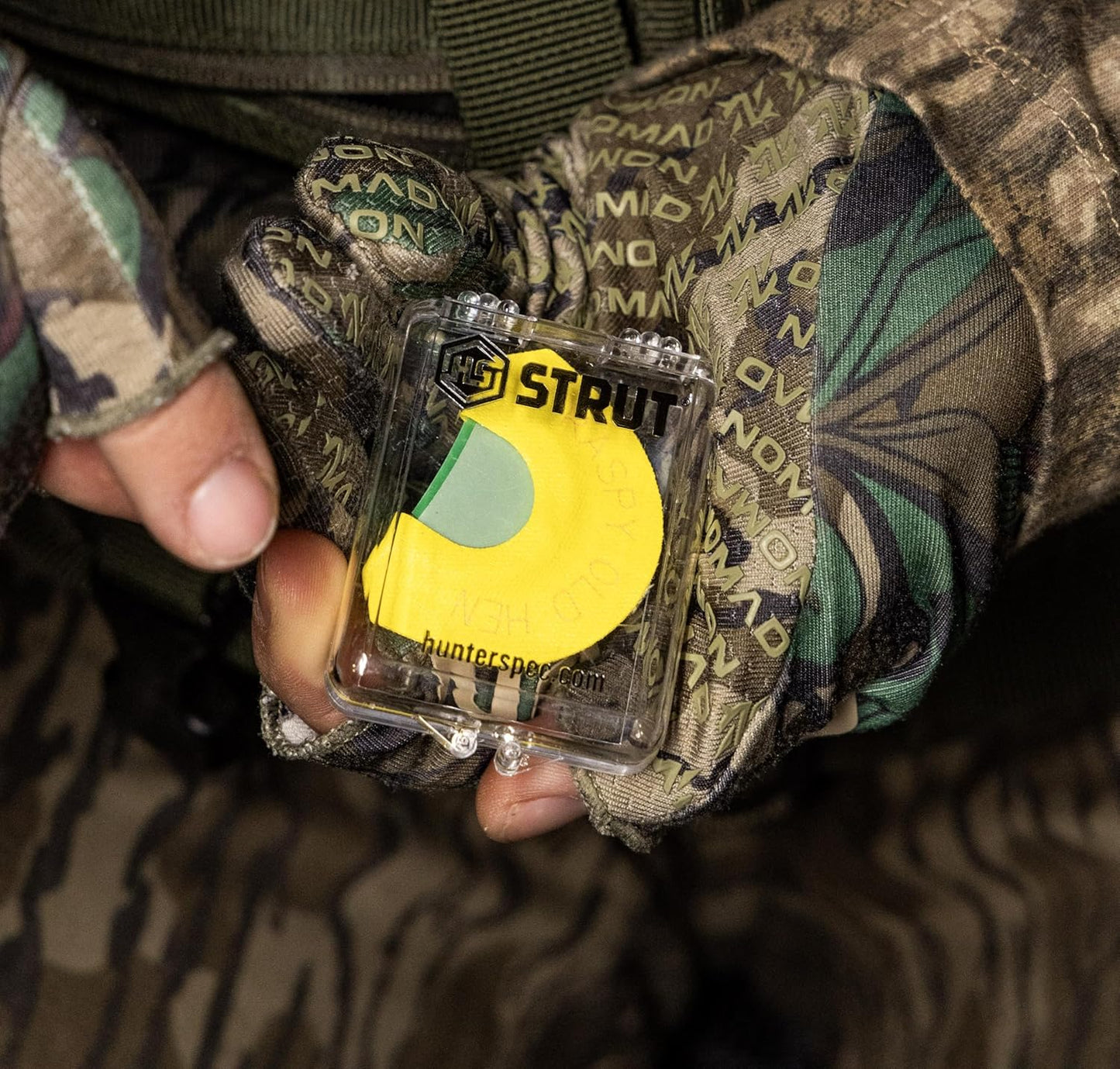 Hunters Specialties Strut Realistic Sounds Premium Flex Frame Raspy Old Hen Diaphragm Mouth Turkey Call