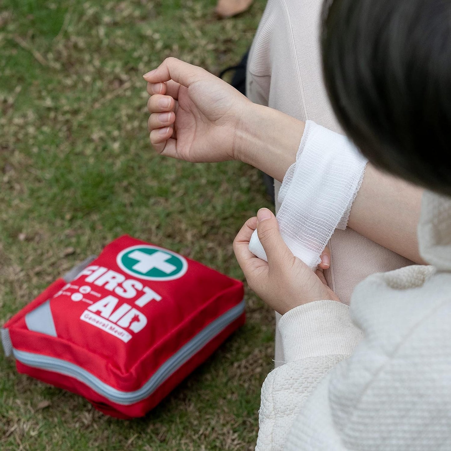 General Medi First Aid Kit - Small Compact First Aid Kit Bag(175 Piece) - Reflective Bag Design- Includes Instant Cold Pack, Emergency Blanket for Travel, Home, Office, Vehicle,Camping