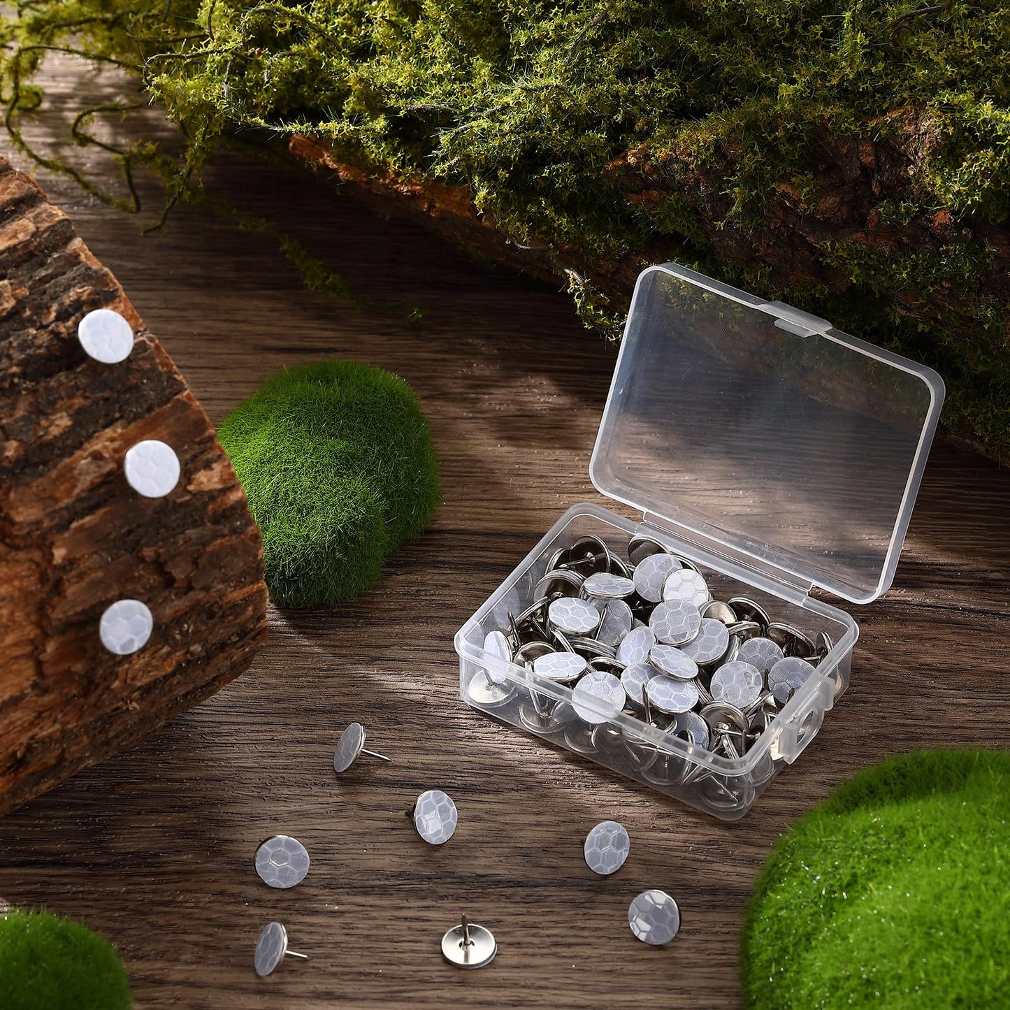 Fullhawl 100 Reflective Tacks Trail Marking Tacks Glow Reflective Mark Trail Markers Thumb Nails for Hunting Hiking Camping Tree Stand (Sliver)