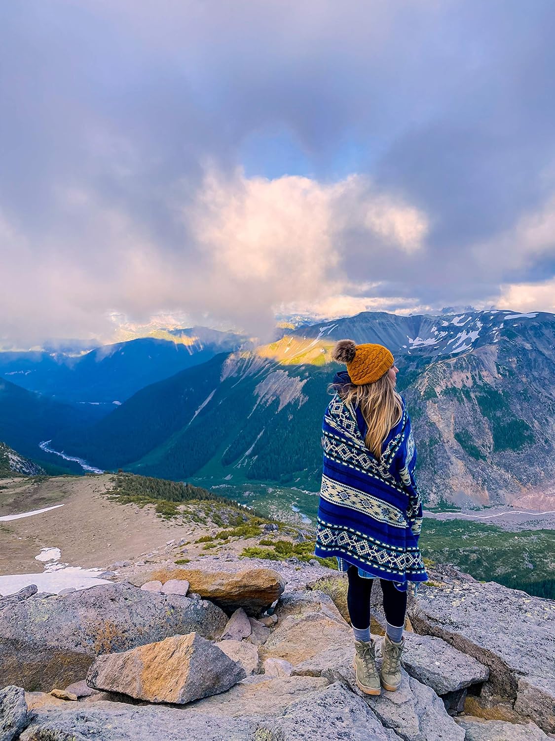 Inca Aztec Throw, Queen, King Blanket | Southwest Indian Navajo Boho Style | Native Cover for Camping, Bedding, Couch, Vanlife | Faux Alpaca, Lightweight, Hypoallergenic (Obsidian Black, Throw)