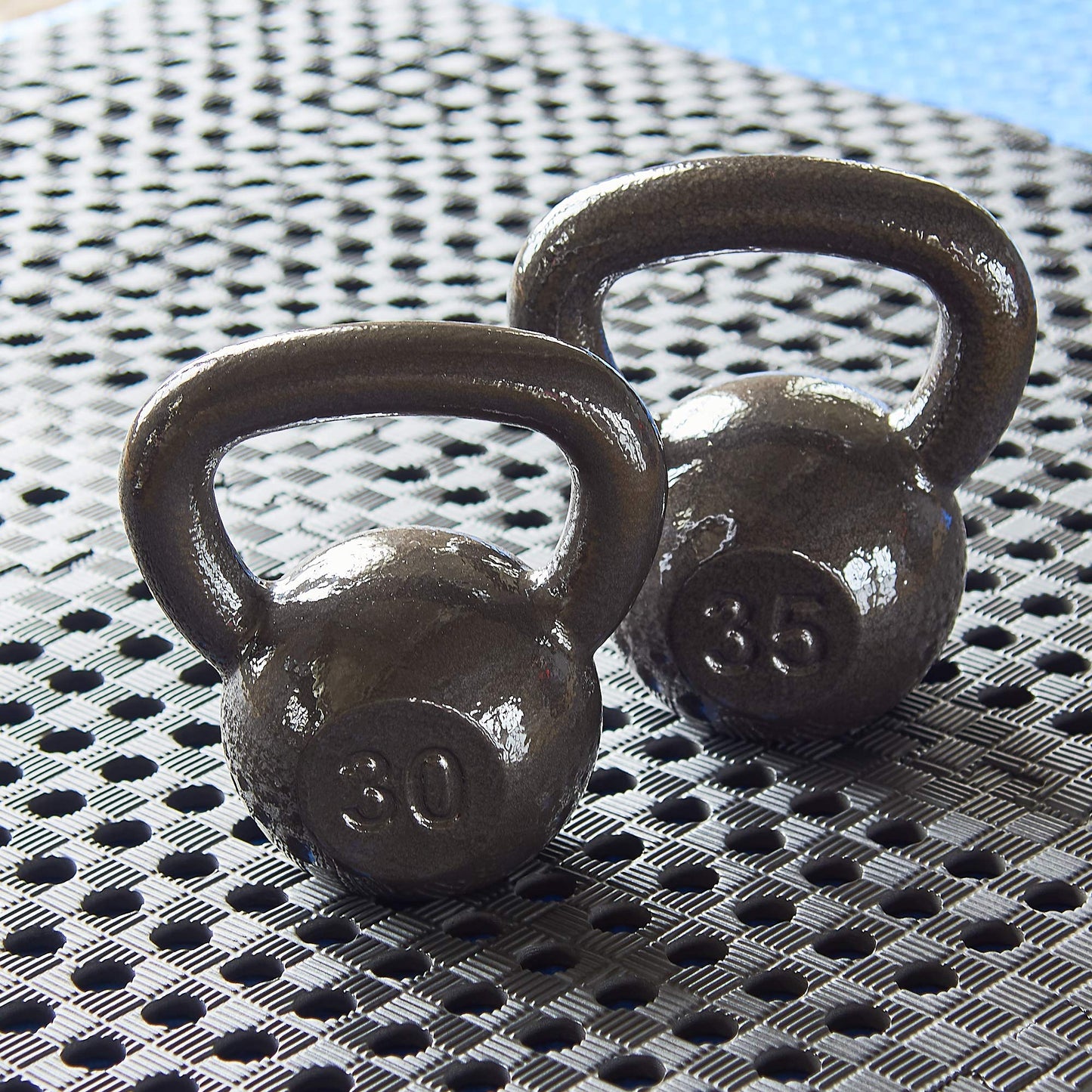 Signature Fitness Kettlebell Solid Smooth Adjustable/Cast Iron/Rubber Base for Strength Training, Home Gym, 5lbs