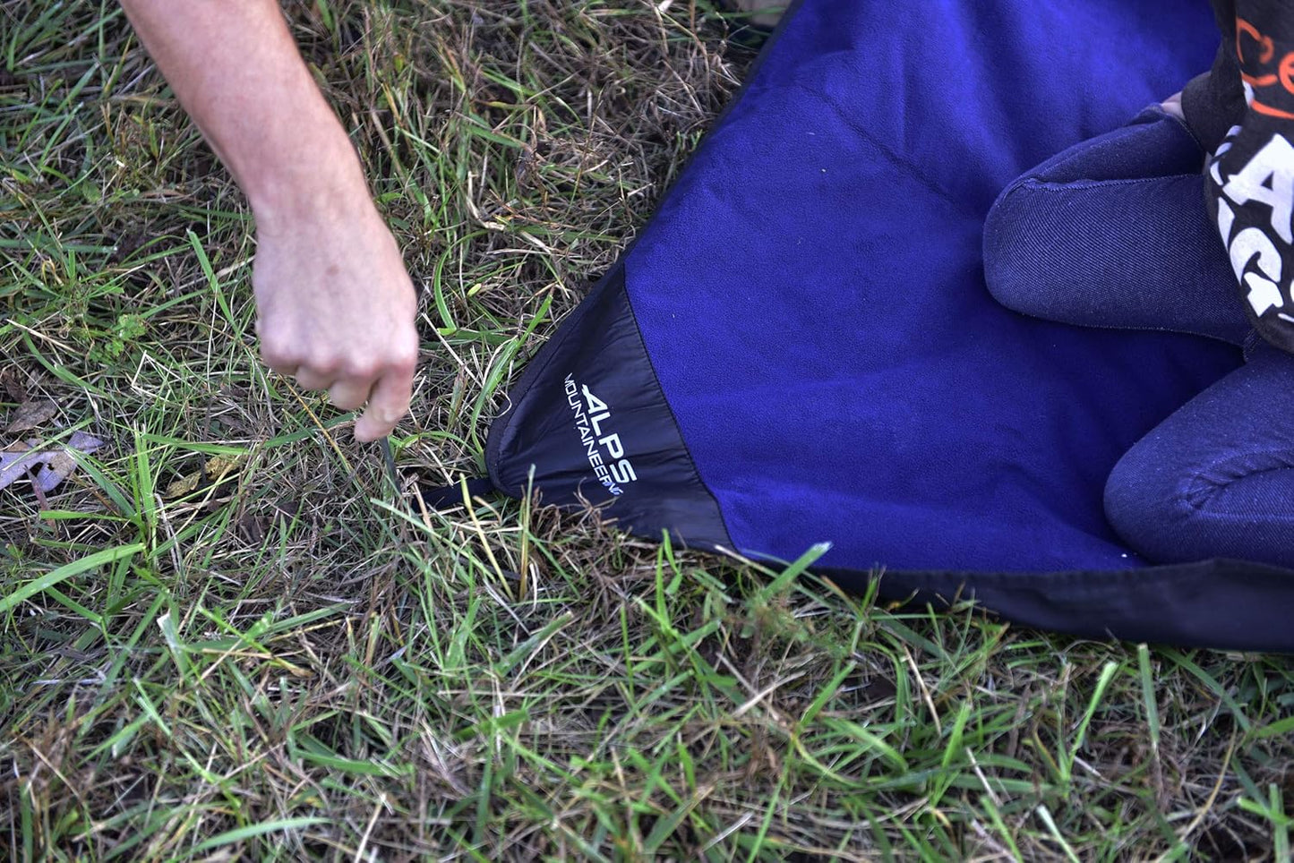 ALPS Mountaineering Dayventure Waterproof Blanket - Navy