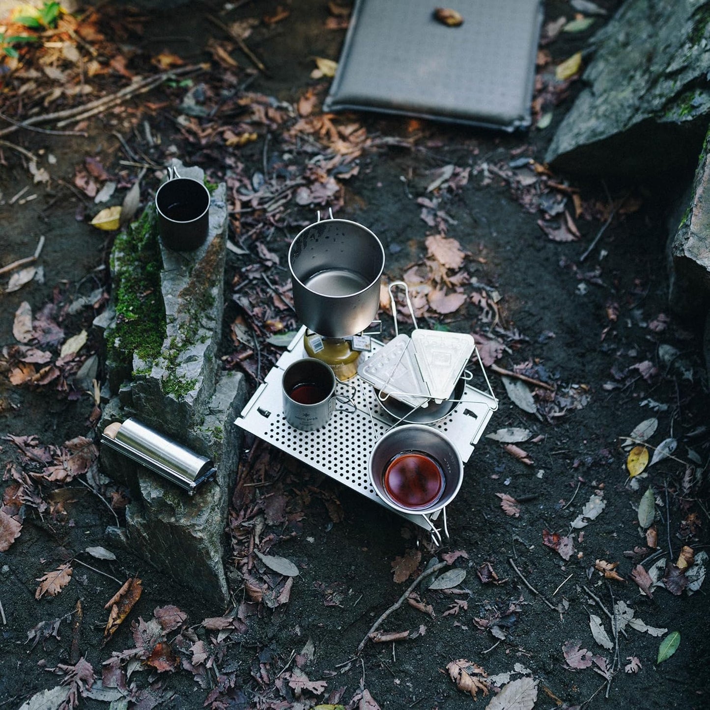 Snow Peak Ozen Solo Table, SLV-171, Aluminium, Lightweight for Backpacking, Designed in Japan, Lifetime Product Guarantee