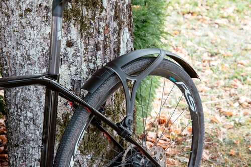 Zefal Shield G50 Gravel & Road Bike Mudguard Set – Fits 650B/700C/28” Wheels, Max Tire Width 48mm – Adjustable MD-Strap Mount, Soft Frame Protection, Includes Flap Extensions – 407g