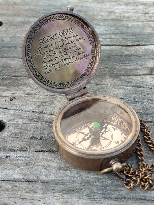 SAYRA NAUTICALSS Personalized Brass Compass | Vintage Brass BOY Scout Oath Compass Personalized Compass with Woooden Box