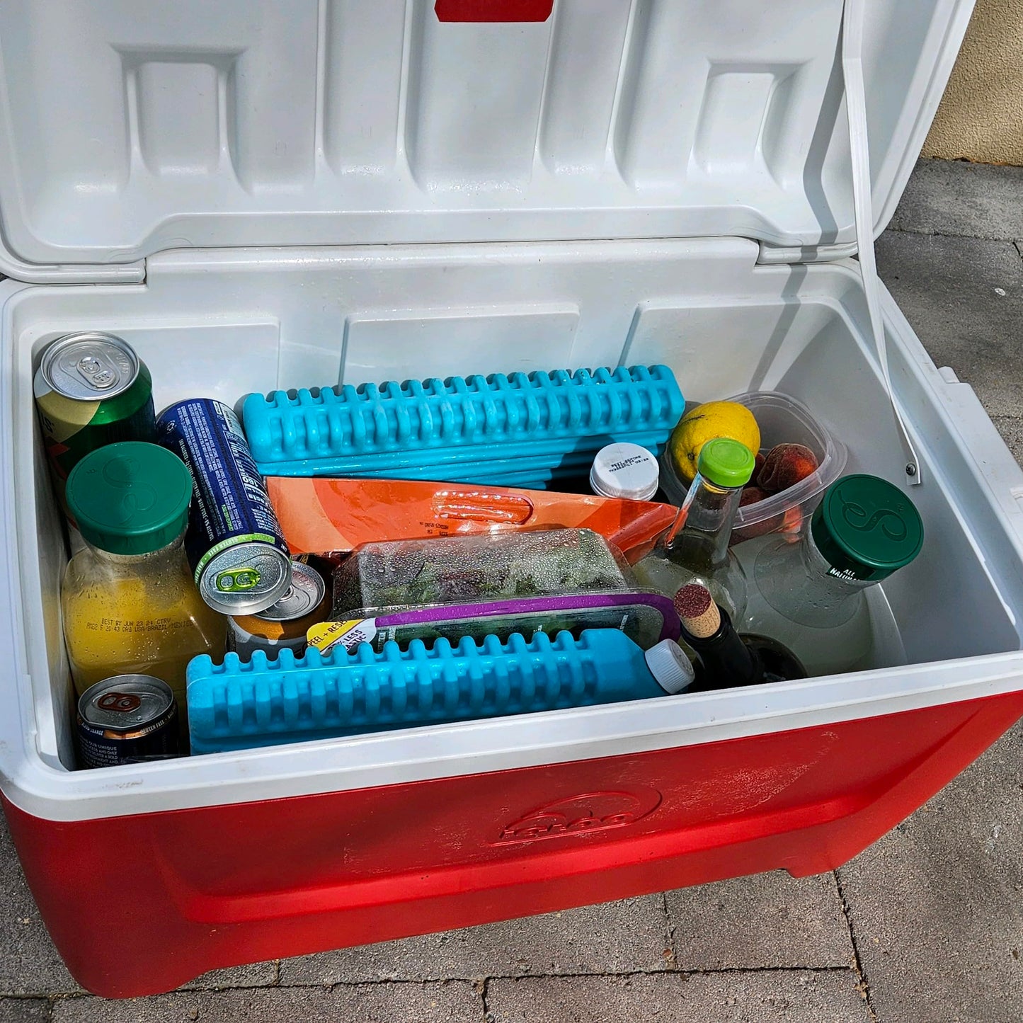 Arizona Ice Industrial Ice Packs | Replaces 10lbs of Ice |18°F (-8°C) | Deepest Grooves | May Freeze Drinks | USA Company | 12" x 9" | Two Pack