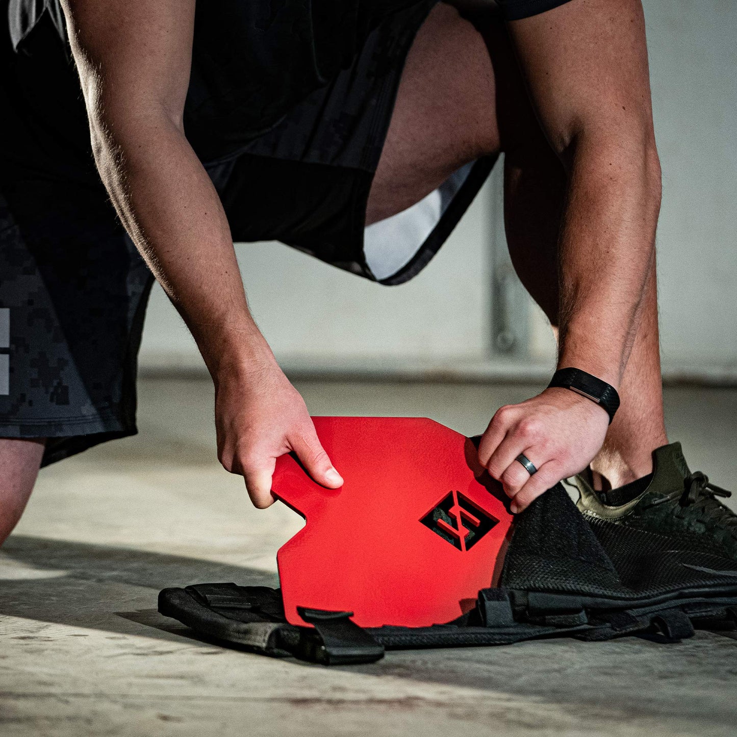 F&F STEEL Adjustable Weighted Vest & Plates - Strength, Edurance, Running, Hiking, Rucking, Fitness WODs (Red Plates - 5.75lb)