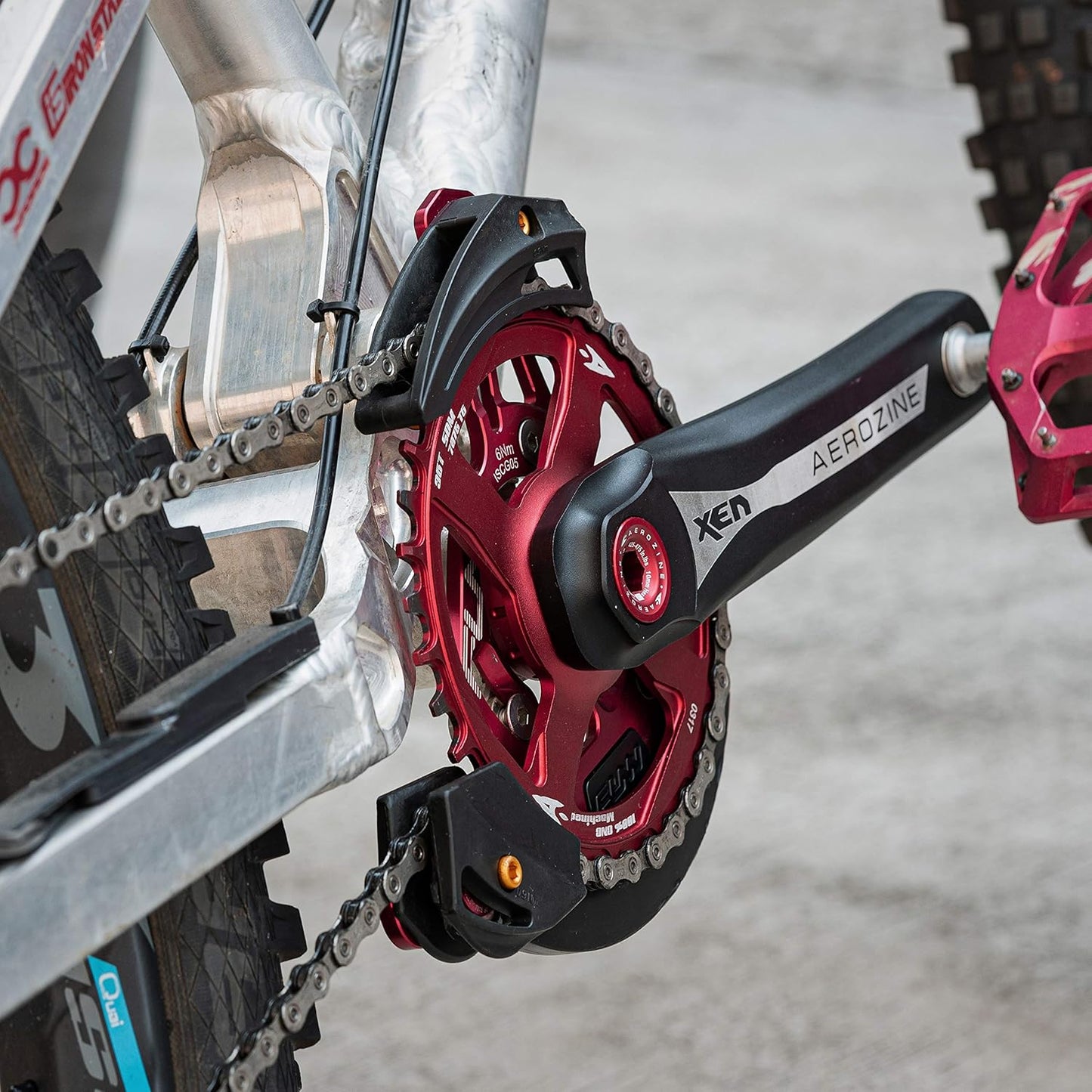 Funn Zippa DH Chain Guide, ISCG05 Interface, BSA Adapter Included, 32T-38T, Mountain Bike Chain Protector