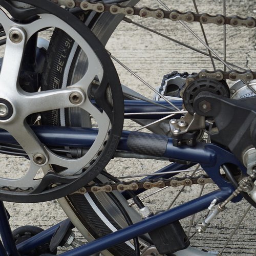 Vincita Carbon Fiber Chainstay Protector for Brompton Bicycles - with 3m Adhesive Strip - Rear Fork Stay Protective Guard Patch Bike Accessories - Accessories for Brompton Folding Bike