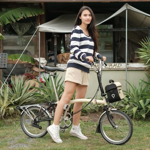Vincita X-Cooper Water Resistant Front Bag - 5 L Bike Bag for Brompton Folding Bicycle with Rear-Opening Magnetic Closure, Spacious Interior, Top Handle and Light Colour Lining