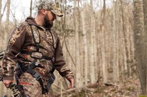 Hunter Safety System X-1 Bow-Hunter Harness - Lightweight Camo Tree-Stand Safety for All-Season Comfort (Large/X-Large)