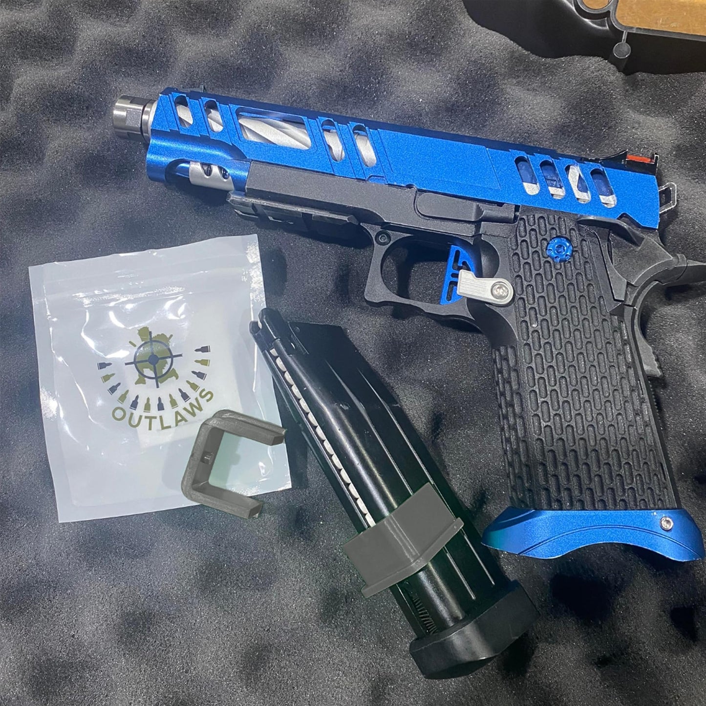 Airsoft Speed Loader for Pistol Magazines Quick and Easy Reload (Gray)