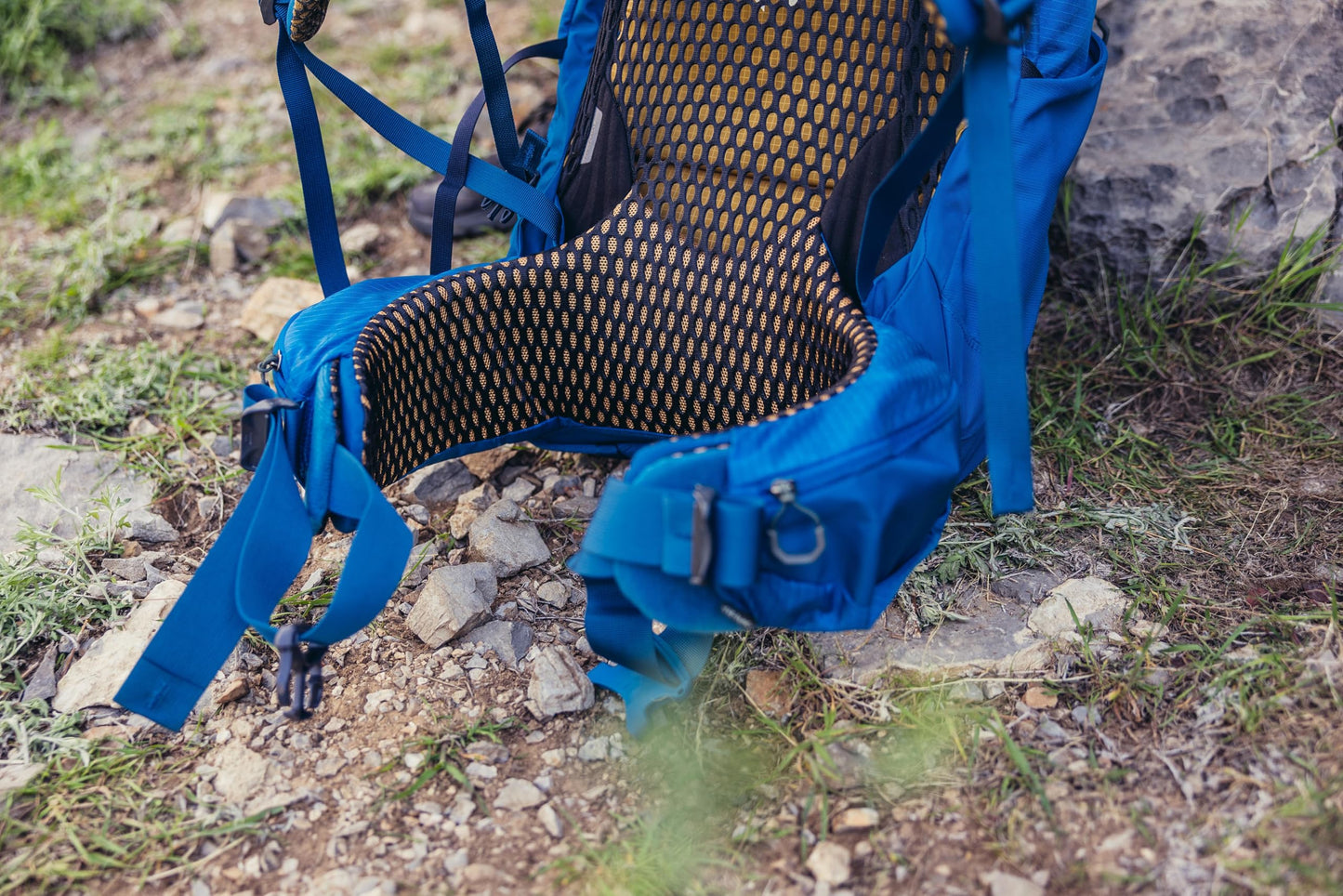 Gregory Katmai 55L Unisex Backpacking Pack, Ventilated Backpanel, Built-In Hydration Attachment for Bladder (Reservoir Not Included), Small/Medium, Oxide Green