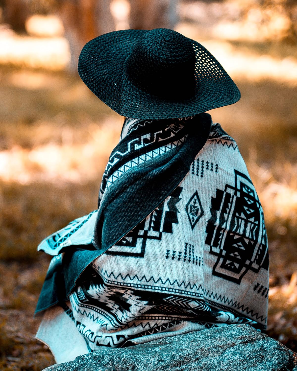 Inca Aztec Throw, Queen, King Blanket | Southwest Indian Navajo Boho Style | Native Cover for Camping, Bedding, Couch, Vanlife | Faux Alpaca, Lightweight, Hypoallergenic (Obsidian Black, Throw)