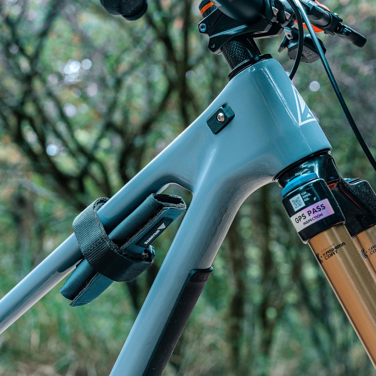 Granite Rocknroll TQ Torque Ratchet Bike Tool Kit, Bike Multitool Kit with 10 Tool Bits and Extension Rod, Portable Torque Ratchet Tool Kit for Mountain Bike, Road Bike and Gravel Bike (Black)